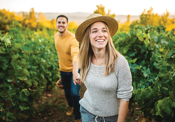 Roseworthy Living CoupleinVineyard